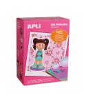 Apli Kit de Manualidades Fofucha Niña - Incluye Todo el Material - Patrones e Instrucciones Visuales - Ideal para Principiantes 